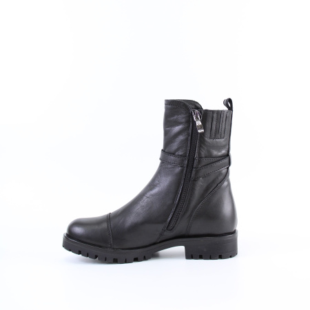 Ботинки с декором